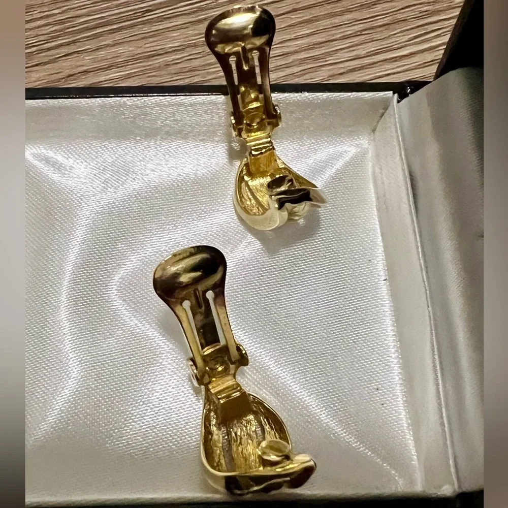 Dior Gold Earrings - Picture 5 of 5